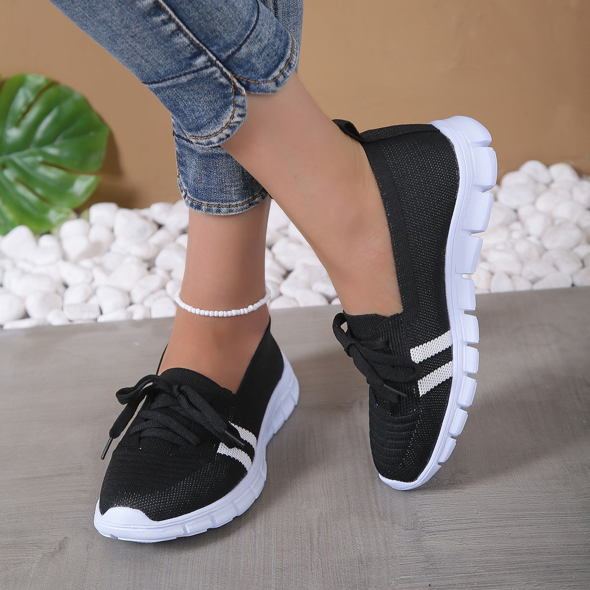 Women's Lightweight Breathable Soft Sole Fly Knit Shoes